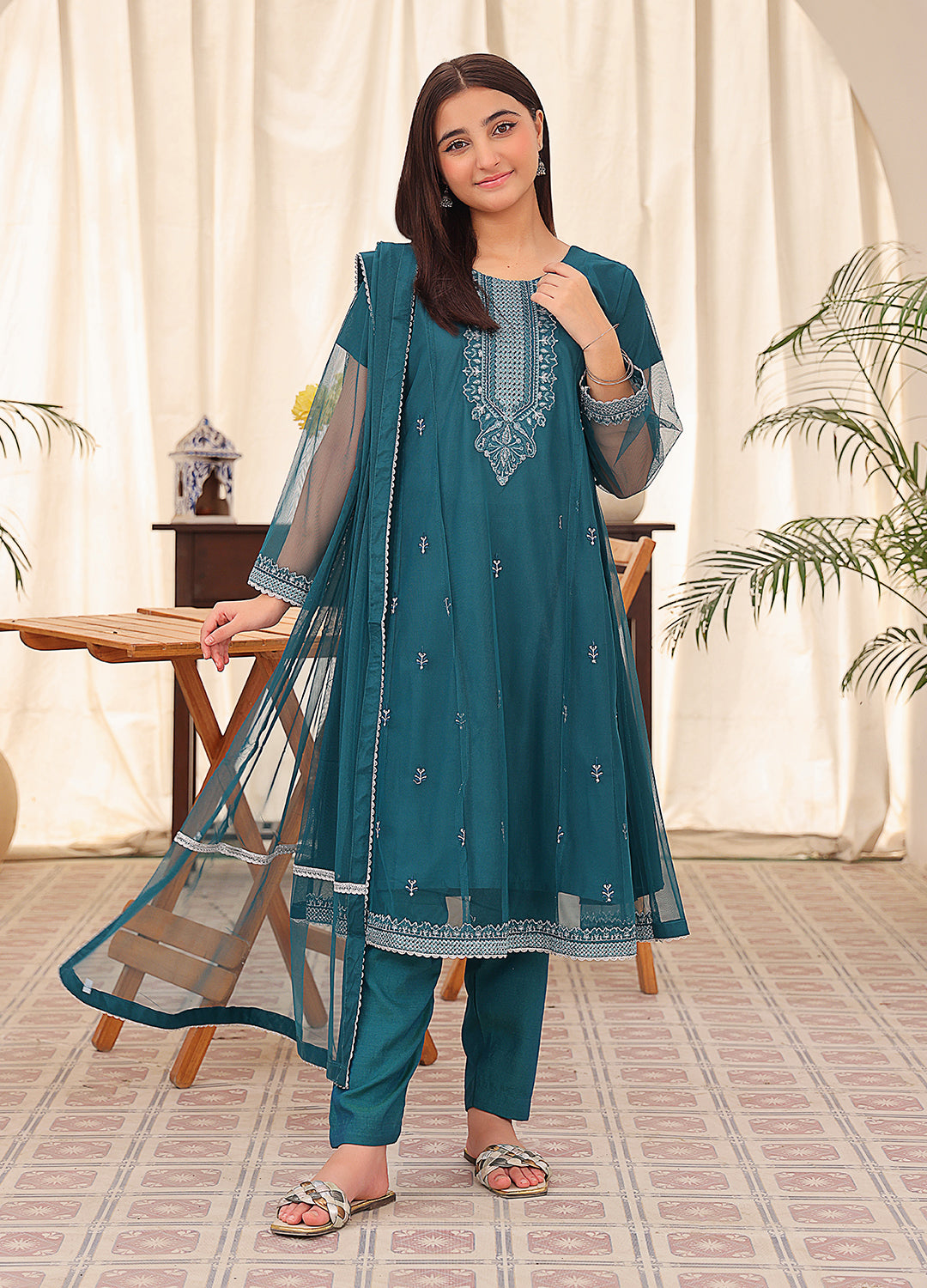 Embroidered formal 3 piece suit for girls